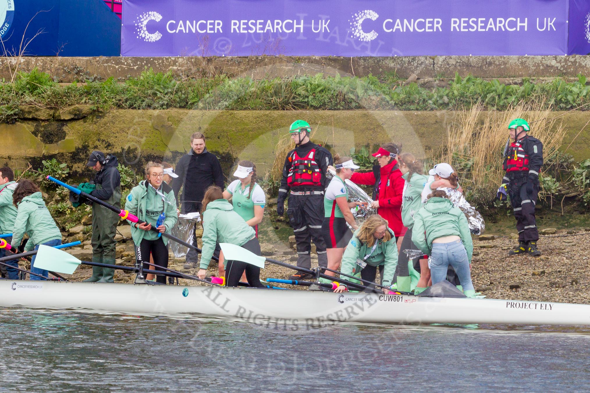 The Boat Race season 2016 -  The Cancer Research Women's Boat Race.
River Thames between Putney Bridge and Mortlake,
London SW15,

United Kingdom,
on 27 March 2016 at 14:39, image #318