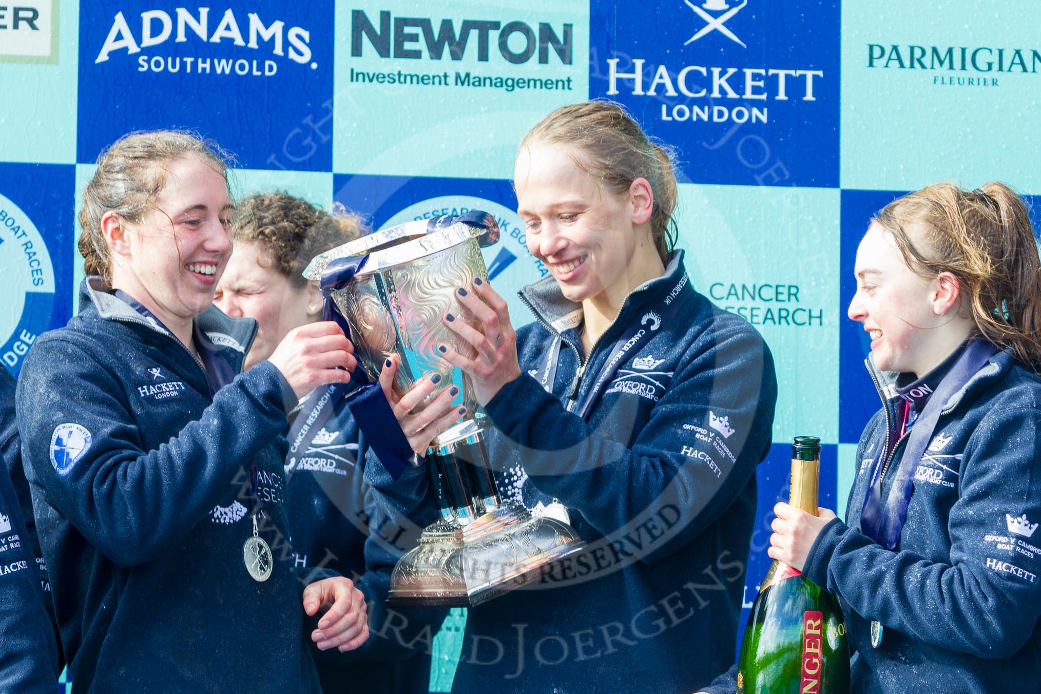 The Boat Race season 2016 -  The Cancer Research Women's Boat Race.
River Thames between Putney Bridge and Mortlake,
London SW15,

United Kingdom,
on 27 March 2016 at 14:49, image #374