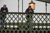 Photo 1702191609441X27619HaraldJoergens The Boat Race season 2017 - Women's Boat Race Fixture CUWBC vs Univerity of London: Spectators (friends and faily) on Hammersmith Bridge.
River Thames between Putney Bridge and Mortlake,
London SW15,
United Kingdom,
on 19 February 2017 at 16:09, image #98