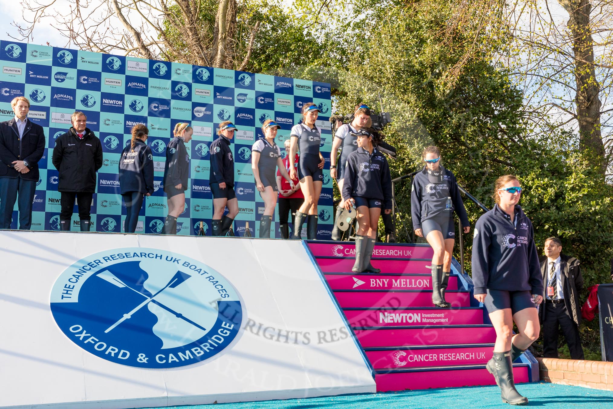 The Boat Race season 2017 -  The Cancer Research Women's Boat Race: OUWBC leaving the price giving ceremony.
River Thames between Putney Bridge and Mortlake,
London SW15,

United Kingdom,
on 02 April 2017 at 17:10, image #221