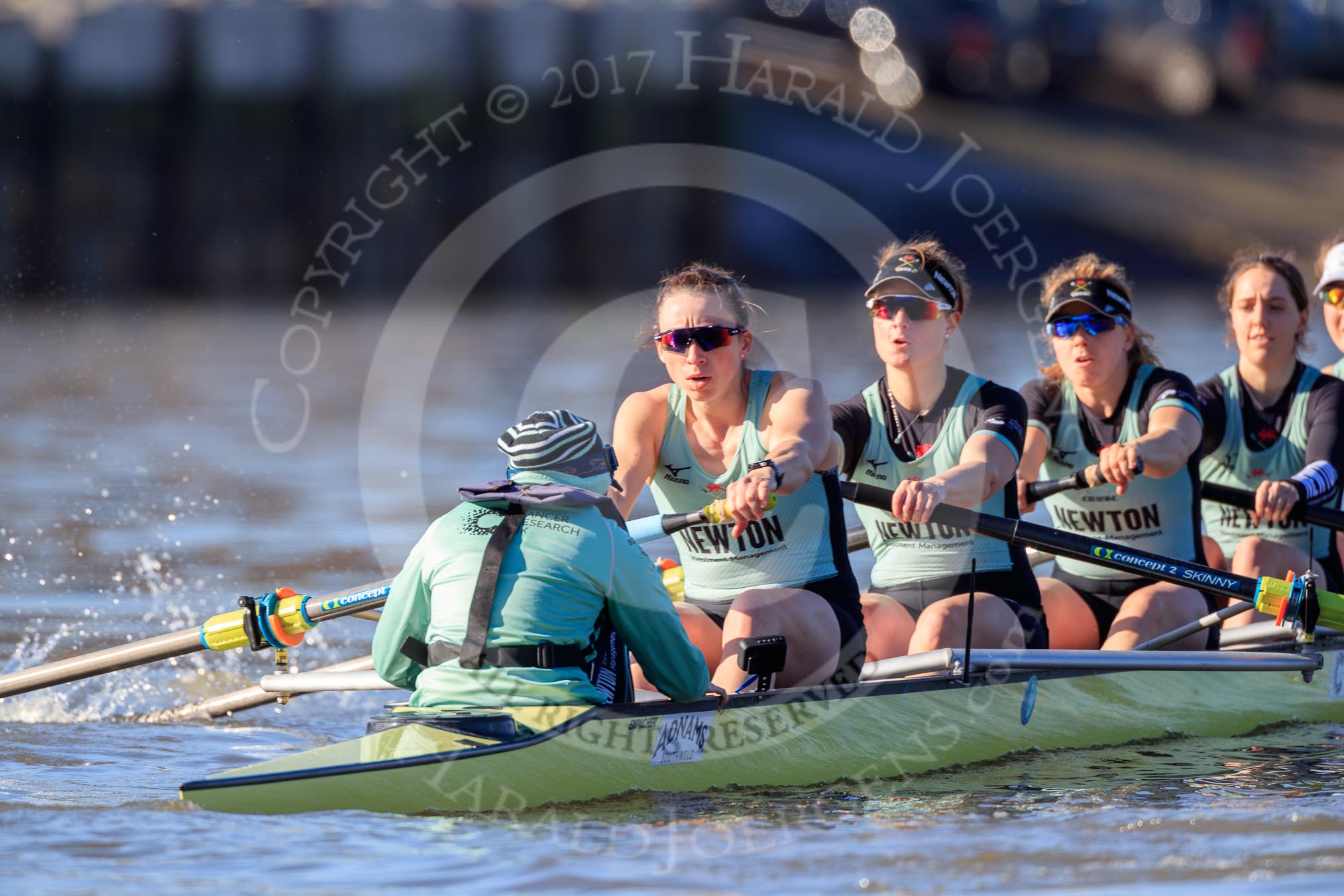 The Women's Boat Race season 2018 - fixture CUWBC vs. ULBC: The race has been started - CUWBC with ox Sophie Shapter, stroke Tricia Smith, 7 Imogen Grant, 6 Anne Beenken, 5 Thea Zabell, 4 Paula Wesselmann.
River Thames between Putney Bridge and Mortlake,
London SW15,

United Kingdom,
on 17 February 2018 at 13:09, image #40