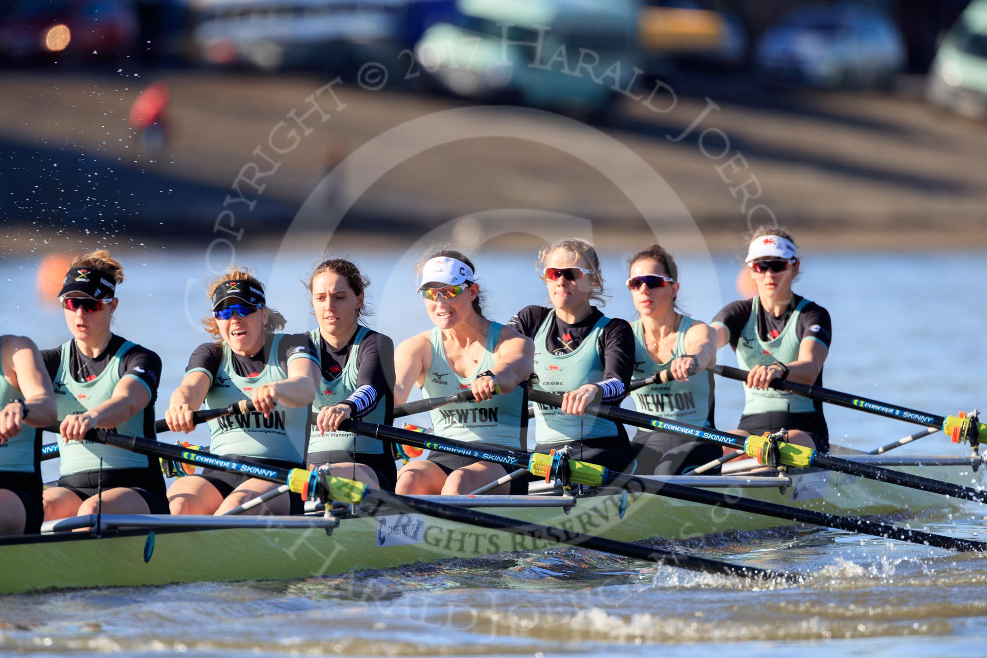 The Women's Boat Race season 2018 - fixture CUWBC vs. ULBC: The race has been started - OUWBC with  stroke Tricia Smith, 7 Imogen Grant, 6 Anne Beenken, 5 Thea Zabell, 4 Paula Wesselmann, 3 Alice White, 2 Myriam Goudet-Boukhatmi, bow Olivia Coffey.
River Thames between Putney Bridge and Mortlake,
London SW15,

United Kingdom,
on 17 February 2018 at 13:09, image #47