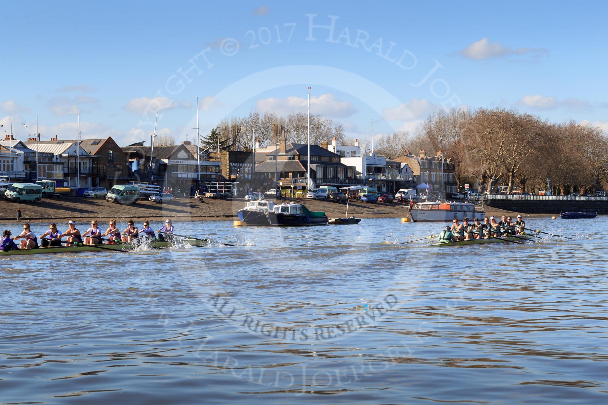 The Women's Boat Race season 2018 - fixture CUWBC vs. ULBC: CUWBC, on the right, ahead of ULBC at the Putney boat houses.
River Thames between Putney Bridge and Mortlake,
London SW15,

United Kingdom,
on 17 February 2018 at 13:10, image #51