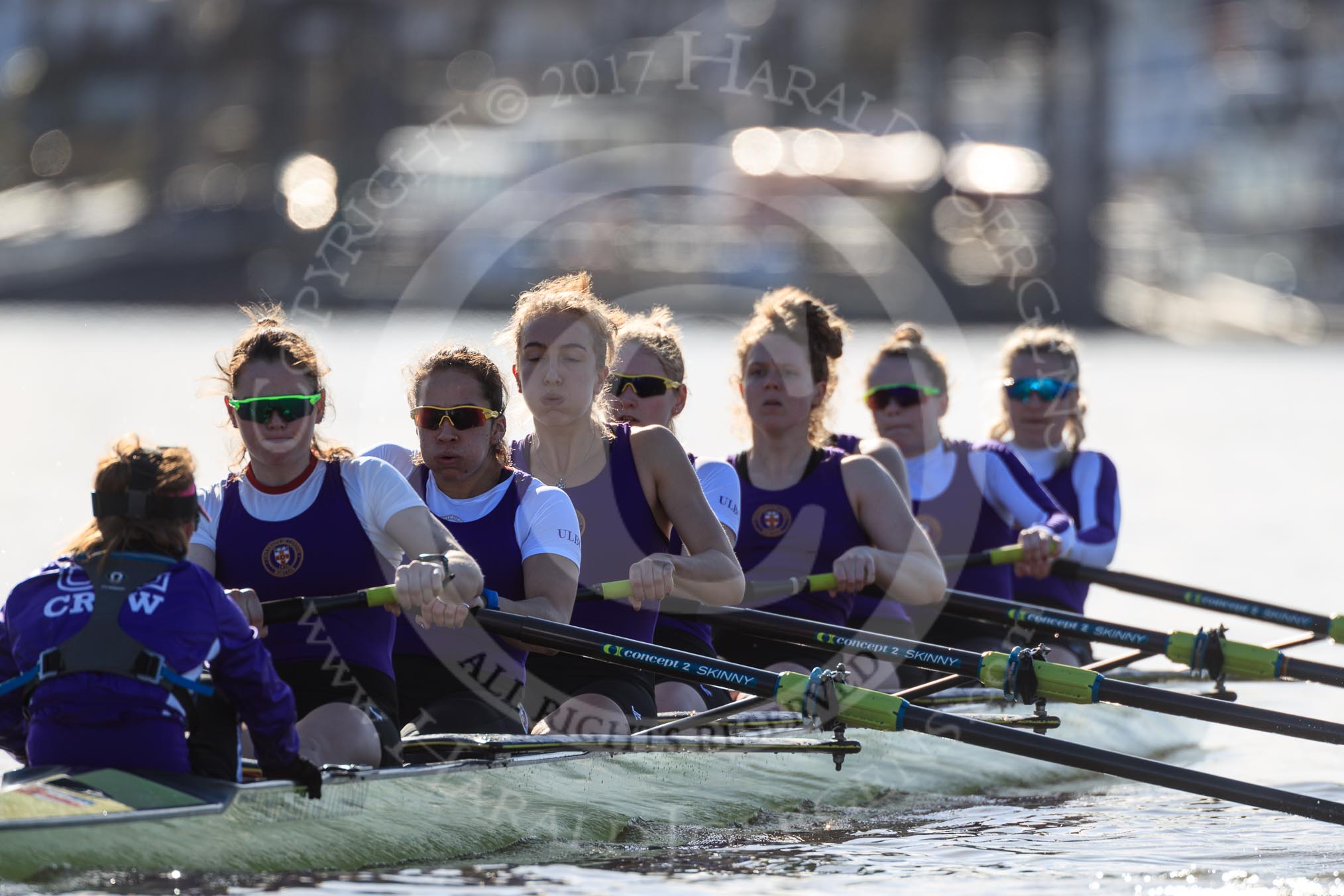 The Women's Boat Race season 2018 - fixture CUWBC vs. ULBC: The start to the second part of the race, here the ULBC Eight with cox Lauren Holland, stroke Issy Powel, 7 Jordan Cole-Huissan, 6 Oonagh Cousins, 5 Hannah Roberts, 4 Katherine Barnhill, 3 Fionnuala Gannon, 2 Robyn Hart-Winks, bow Ally French.
River Thames between Putney Bridge and Mortlake,
London SW15,

United Kingdom,
on 17 February 2018 at 13:27, image #103