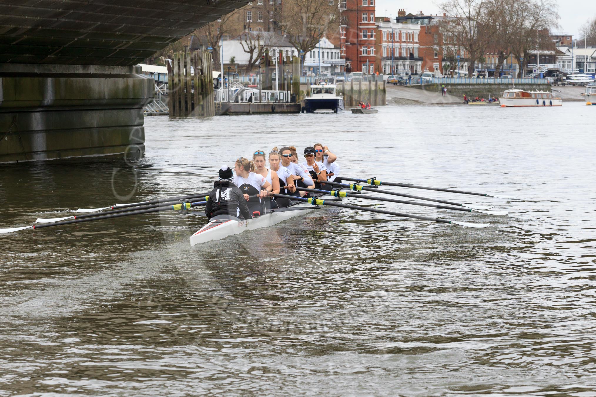 The Women's Boat Race season 2018 - fixture OUWBC vs. Molesey BC: Molesey rowing to the start at Putney Bridge: Cox Ella Taylor, stroke Katie Bartlett, 7 Emma McDonald, 6 Molly Harding, 5 Ruth Whyman, 4 Claire McKeown, 3 Gabby Rodriguez, 2 Lucy Primmer, bow Emma Boyns.
River Thames between Putney Bridge and Mortlake,
London SW15,

United Kingdom,
on 04 March 2018 at 13:43, image #44