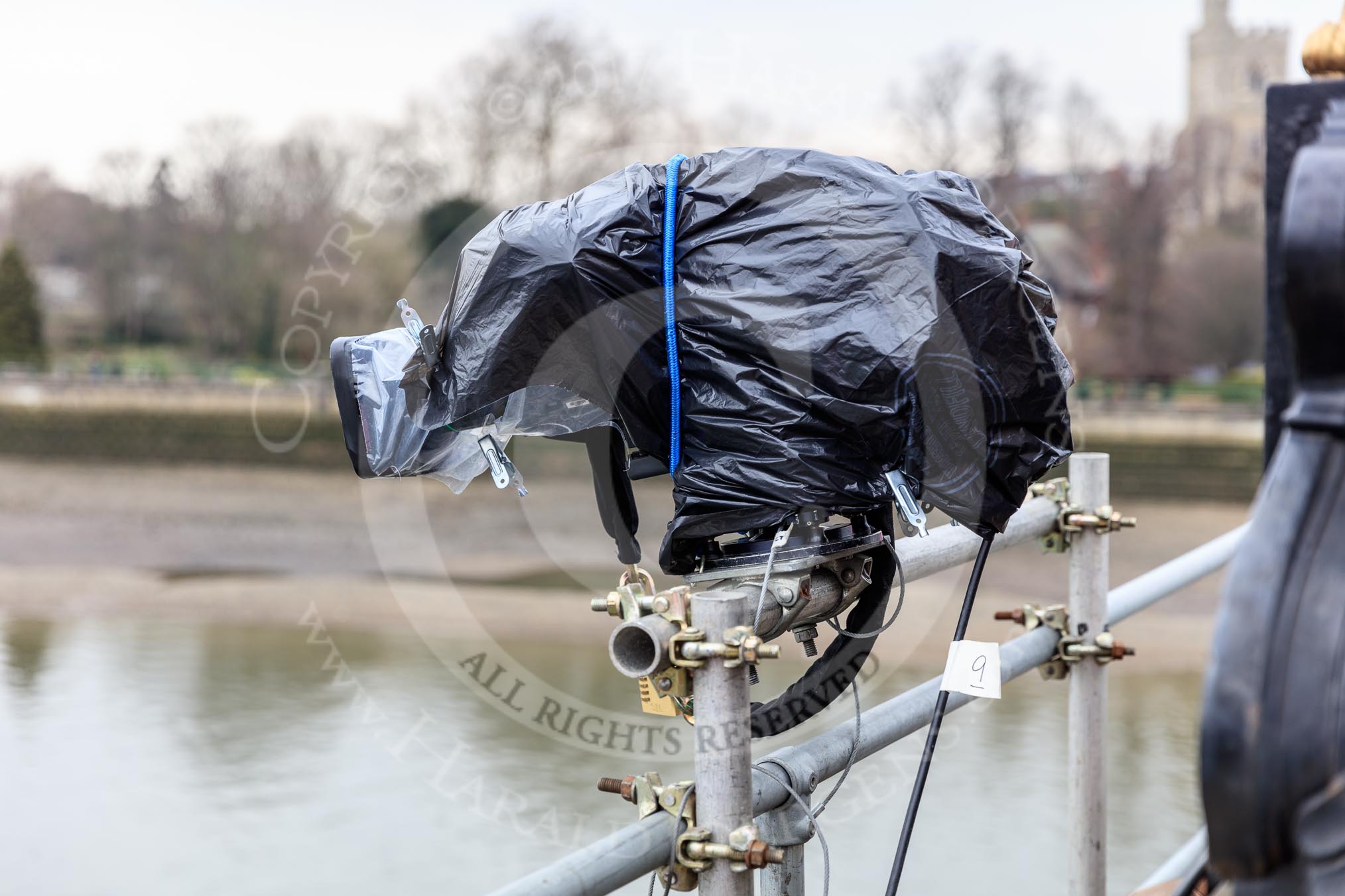 The Cancer Research UK Women's Boat Race 2018: A remote controlled BBC camera at Putney Bridge, overlooking the start area.
River Thames between Putney Bridge and Mortlake,
London SW15,

United Kingdom,
on 24 March 2018 at 13:12, image #5