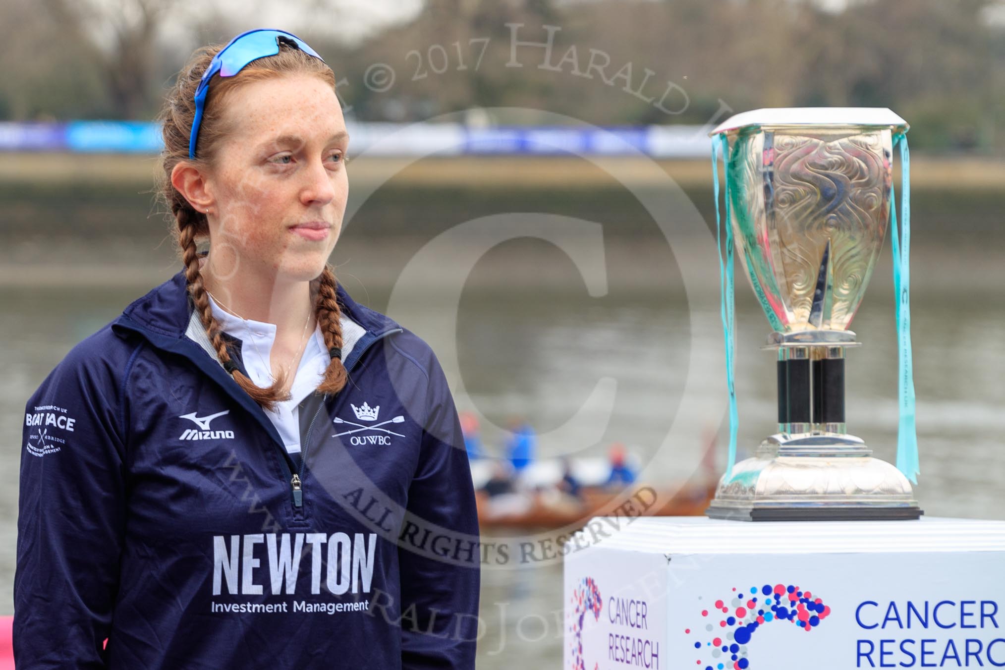 The Cancer Research UK Women's Boat Race 2018: The reserve boat toss - here, for Oxford's Osiris, stroke Anna Murgatroyd.
River Thames between Putney Bridge and Mortlake,
London SW15,

United Kingdom,
on 24 March 2018 at 14:54, image #65