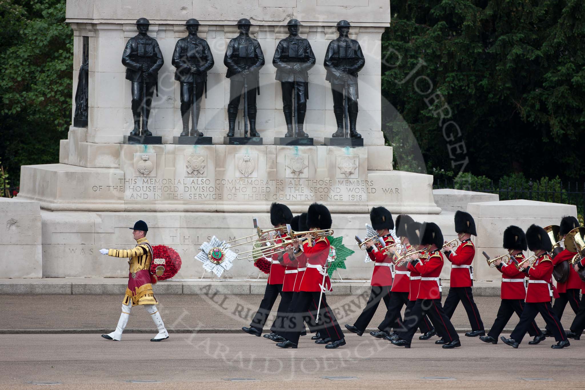 Trooping the Colour 2009: Senior Drum Major Tony Moors, Grenadier Guards, leading the Band of the Grenadier Guards along the Guards Memorial towards the parade ground..
Horse Guards Parade, Westminster,
London SW1,

United Kingdom,
on 13 June 2009 at 10:10, image #23