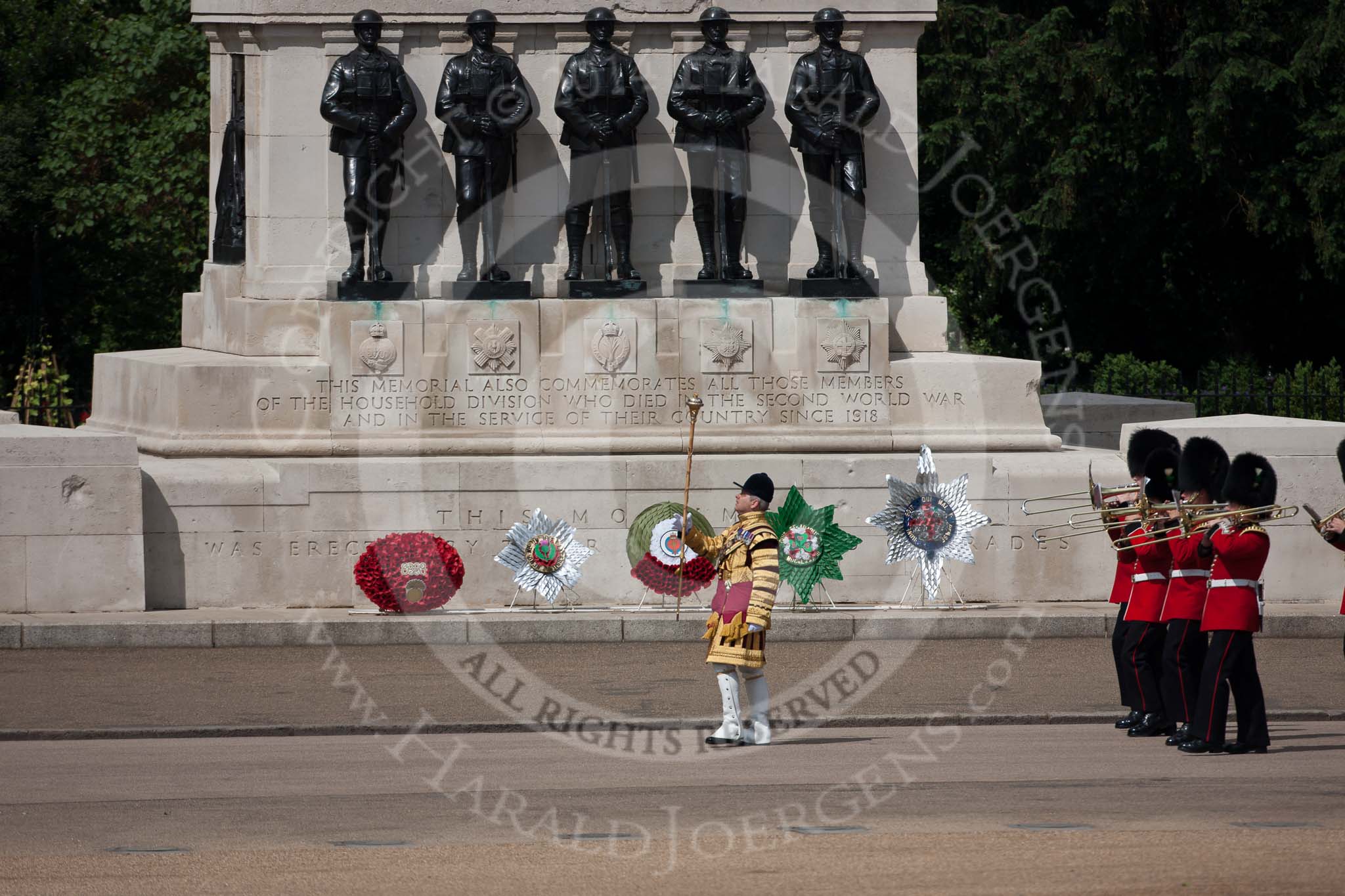 Trooping the Colour 2009: Senior Dum Major Tony Moors, Grenadier Guards, leading the Band of the Grenadier Guards along the Guards Memorial..
Horse Guards Parade, Westminster,
London SW1,

United Kingdom,
on 13 June 2009 at 10:26, image #47